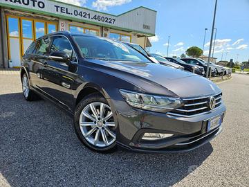 VOLKSWAGEN Passat Variant 2.0 TDI SCR EVO DSG Bu