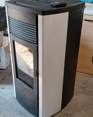 Stufa a pellet MCZ EGO 2.0 C-AIR 10,1 kW