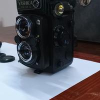 Yashica Mat-124 G