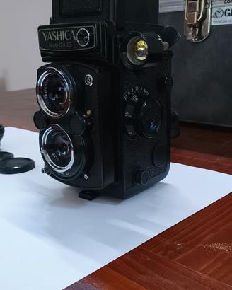 Yashica Mat-124 G