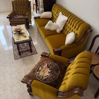 Divano, 2 poltrone, tavolino