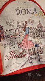 Zainetto rosso con design italiano 