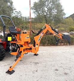 Retroescavatore per trattorini DELEXS modello DRS 