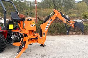 Retroescavatore per trattorini DELEXS modello DRS 