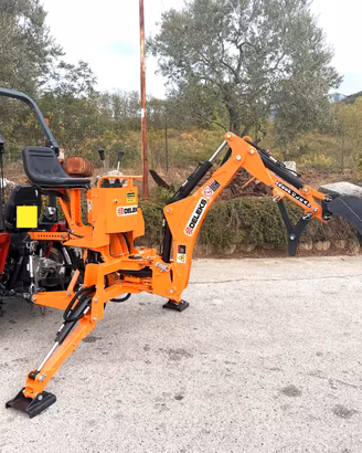 Retroescavatore per trattorini DELEXS modello DRS 
