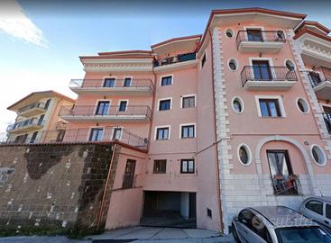Immobile in asta di 77 m² con box auto a Montefort