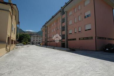 4 LOCALI A GUALDO TADINO