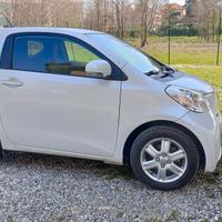 Toyota iQ 2009- city car -