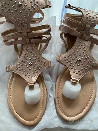 Scarpe infradito stile spartano