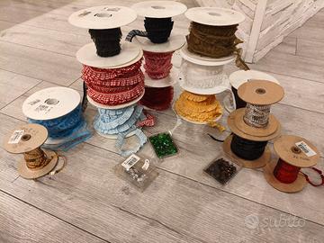 Lotto passamanerie bordure e paillettes
