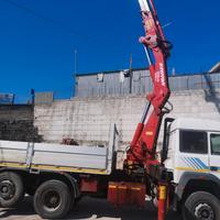 Iveco 190/36 con gru ferrari