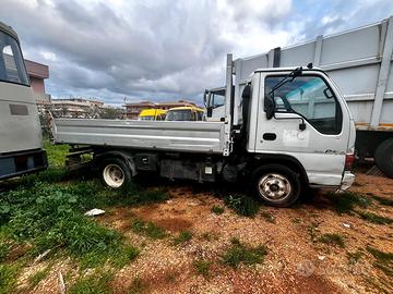 ISUZU P35.04 RIBALTABILE PATENTE B - 2003