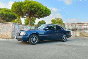 Mercedes 230 CE / 200CE con CRS