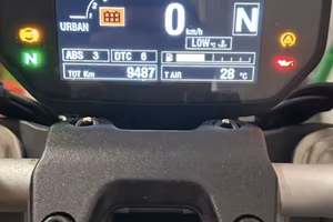 Ducati Monster 821 (MY18) 9.500 km! Pari al nuovo!