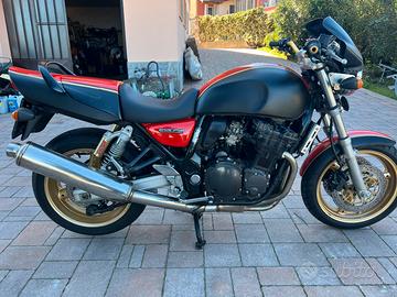 Suzuki gsx 750 inazuma