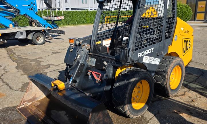 Jcb robot 160 HF mini pala gommata
