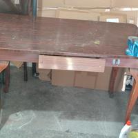 Tavolo vintage in legno € 10