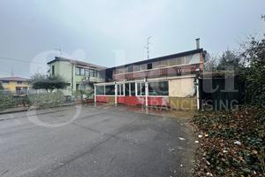 Negozio Paderno Franciacorta [NG053LVCG]