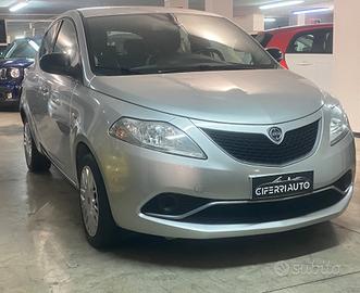 Lancia Ypsilon 1.2 69 CV 5 porte Silver