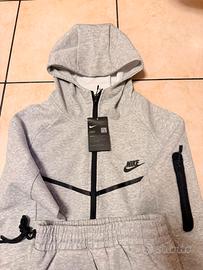 Nike tech 