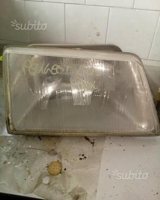 Faro peugeot 205