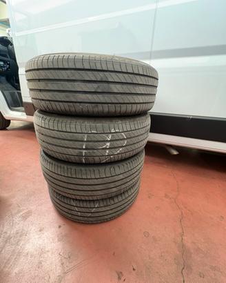 Michelin 215 65 17