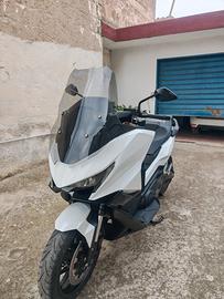 Honda Forza 750 2026