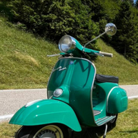 Vespa sprint veloce verde ascot