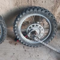 coppia ruote Cagiva vmx250. 125. 