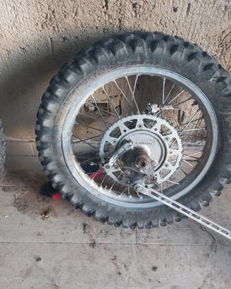 coppia ruote Cagiva vmx250. 125. 