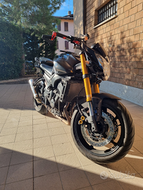 Yamaha FZ8