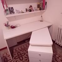 scrivania laccata bianca