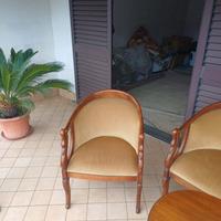 Set divanetto, tavolino e poltrona