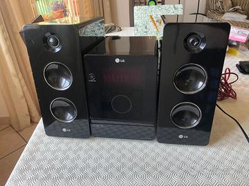 LG FA162 Micro Hi-Fi 160W con 2 Casse FAS162F
