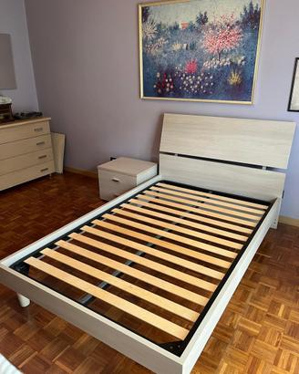 Letto e comodino