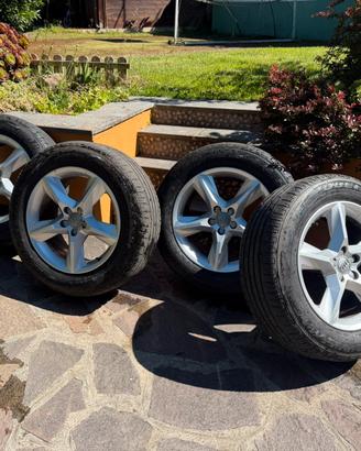 Cerchi da 18’’ e gomme+catene AUDI come nuovi
