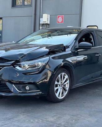 RENAULT MEGANE 4 per ricambi usati K9KG6