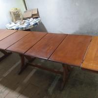 Tavolo in legno allungabile