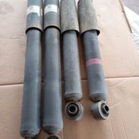 cuccia cane e ammortizzatori Jimny 