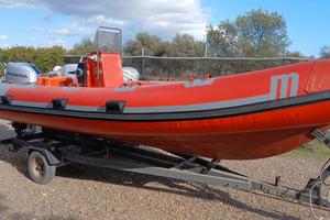 Gommone Marshall con motore e carrello