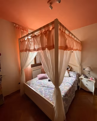 Letto alla francese a baldacchino