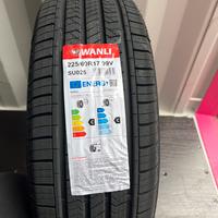 Pneumatici 225/60/17 99V