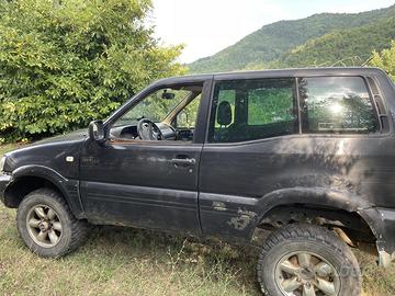 Nissan terrano II
