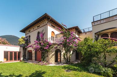 VILLA SINGOLA A TOSCOLANO-MADERNO