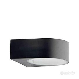 lampada da parete esterna