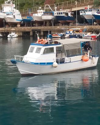 Barca da pesca con Licenza