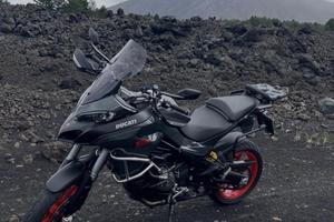 Ducati multistrada v2s