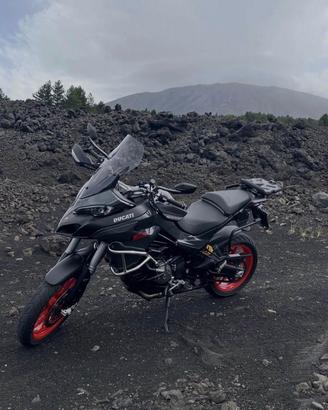 Ducati multistrada v2s