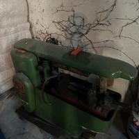 Macchina taglia ferro