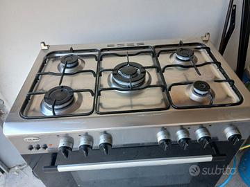 cucina e forno a gas 5 fuochi 